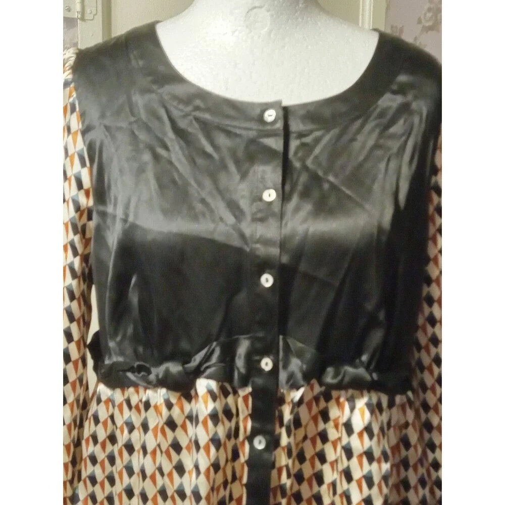 Studio M 100% Silk Blouse Medium - Picture 4 of 11